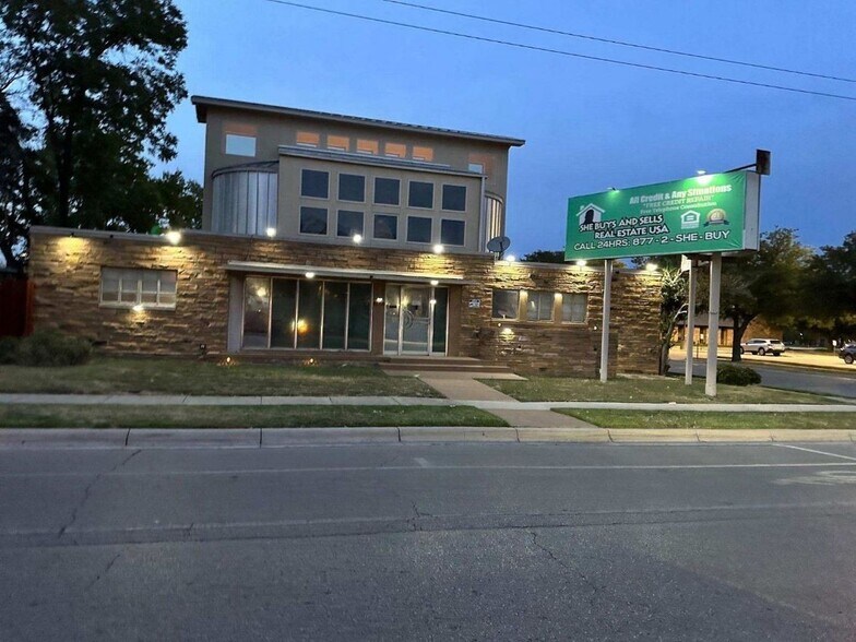 1100 Pennsylvania Ave, Fort Worth, TX à vendre - Photo de l’immeuble – Image 3 sur 13