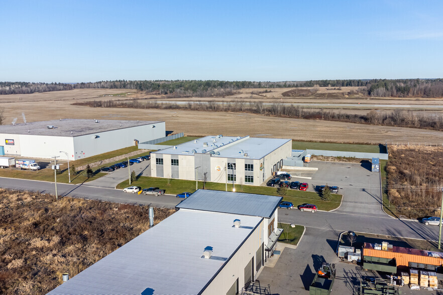 69 Bombardier Locaux, Gatineau, QC à louer - Aérien – Image 1 sur 2