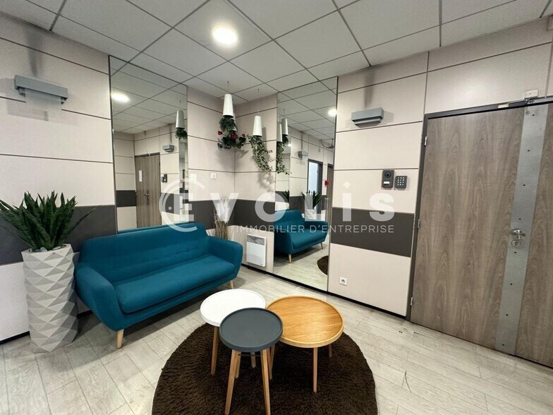 6-8 Rue Eugène Et Armand Peugeot, Rueil-Malmaison à louer - Hall d’entrée – Image 3 sur 17
