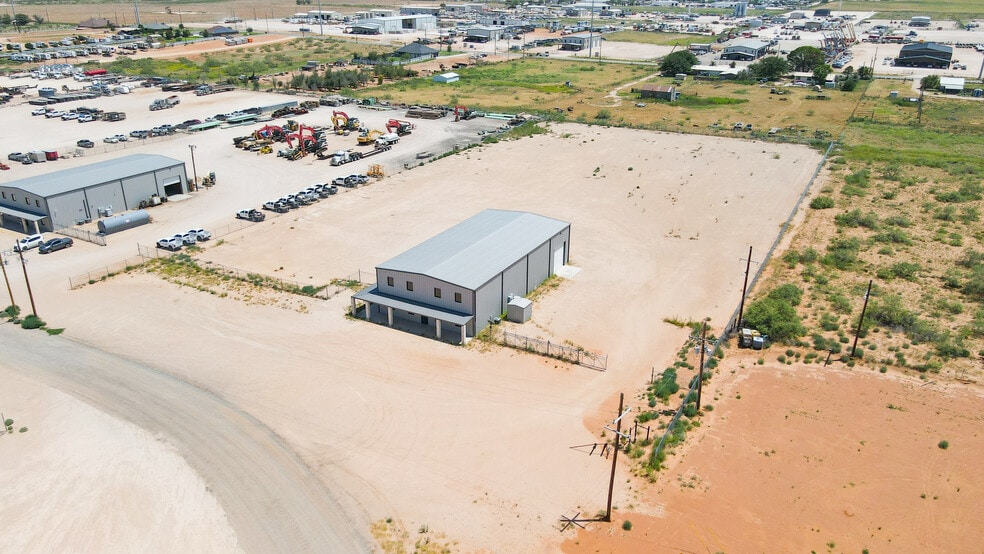 4612 County Road 128, Midland, TX à louer - Photo de l’immeuble – Image 3 sur 21