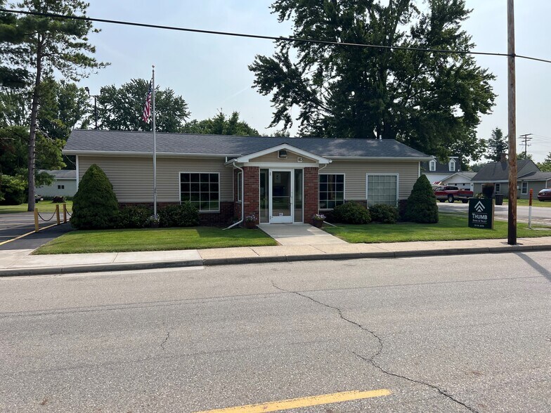 2543 S Sherman Rd, Applegate, MI à vendre - Photo principale – Image 1 sur 15