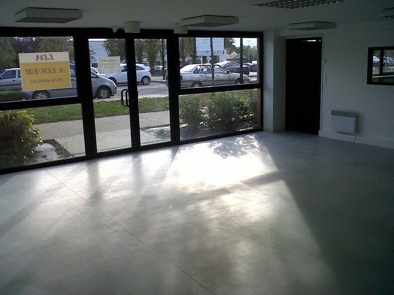 Local d’activités dans Alençon à louer - Photo intérieure – Image 2 sur 4