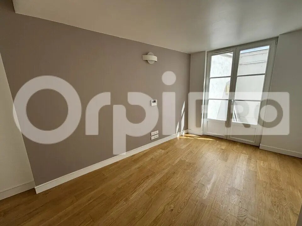 Bureau dans Compiègne à louer Photo de l’immeuble– Image 1 sur 7