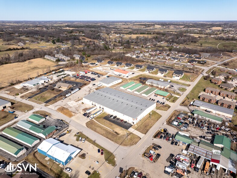 100 Seventy Six Blvd, Berea, KY à louer - Photo de l’immeuble – Image 3 sur 9