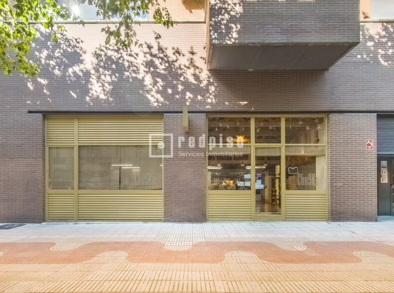 Local commercial dans Alcorcón, Madrid à louer - Photo de l’immeuble – Image 1 sur 1