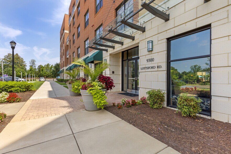 9300 Lottsford Rd, Largo, MD à louer - Photo de l’immeuble – Image 2 sur 11