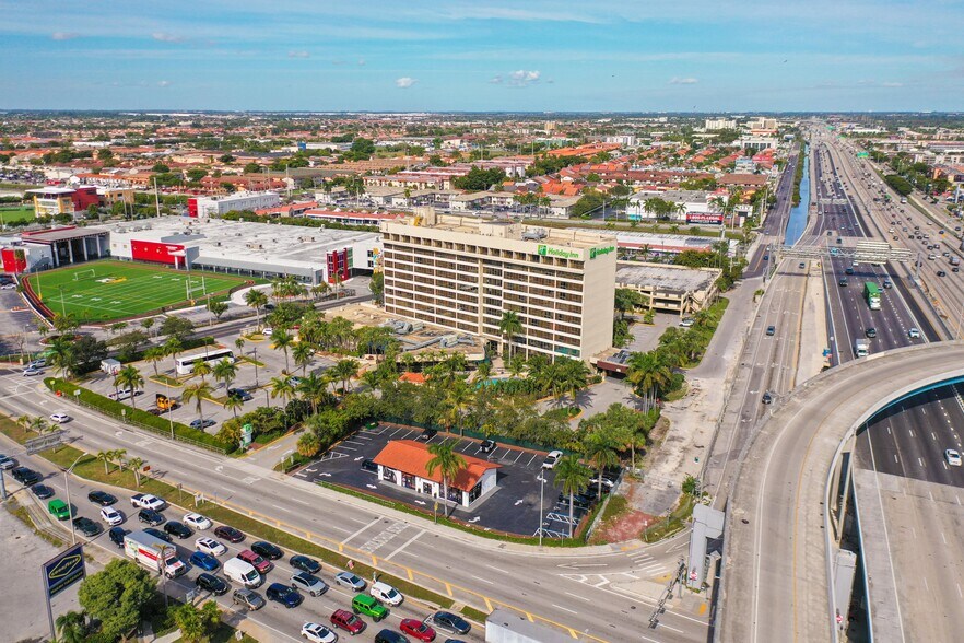 7707 NW 103rd St, Hialeah, FL à vendre - Aérien – Image 3 sur 15
