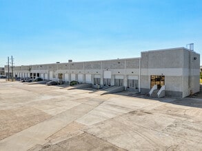 7111 Perimeter Park Dr, Houston, TX à louer Photo de l’immeuble– Image 1 sur 1