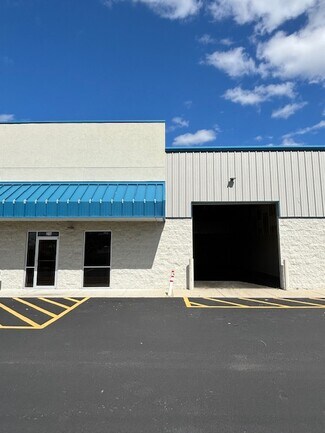 Plus de détails pour 8229 Narcoossee Park Dr, Orlando, FL - Industriel/Logistique à louer