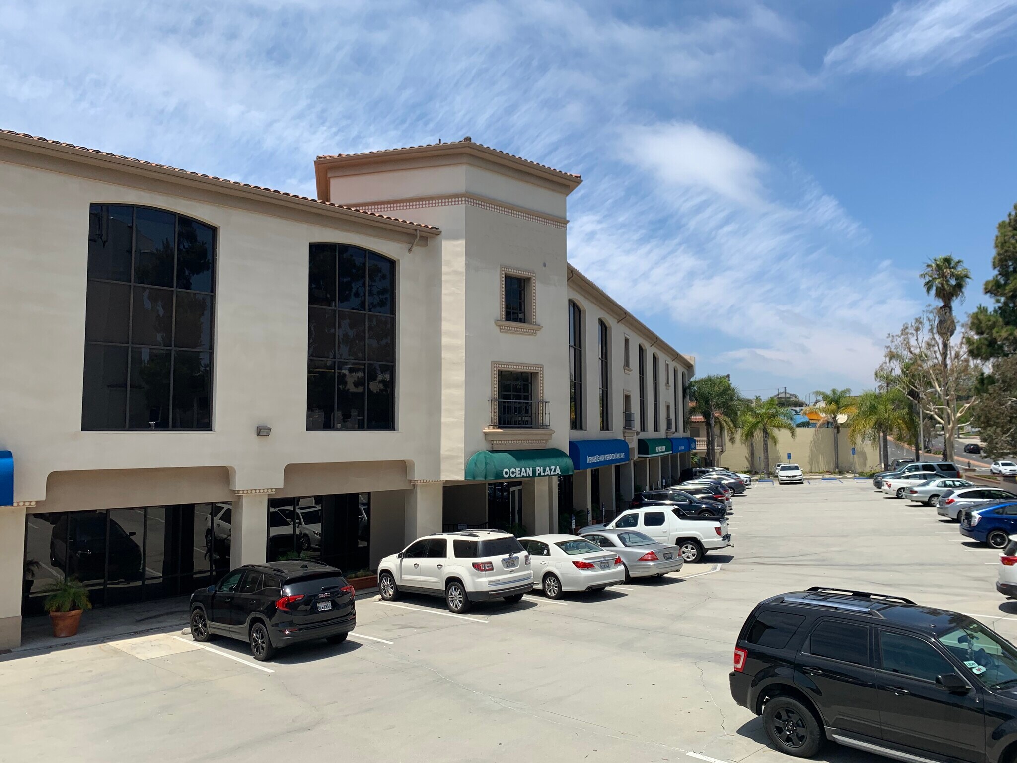2615 Pacific Coast Hwy, Hermosa Beach, CA à louer Photo de l’immeuble– Image 1 sur 5