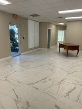 4280 Tamiami Trl E, Naples, FL à louer Photo intérieure– Image 1 sur 6