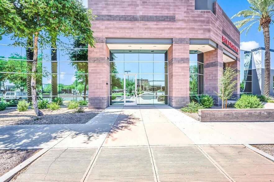 8930 S Beck Ave, Tempe, AZ à louer - Photo de l’immeuble – Image 3 sur 20