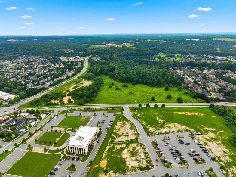 Thompson Mill Rd, Braselton, GA à vendre - Photo de l’immeuble – Image 2 sur 18