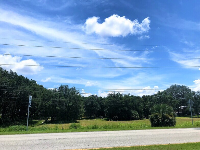 133 W Hermosa St, Lady Lake, FL à vendre - Photo de l’immeuble – Image 2 sur 25