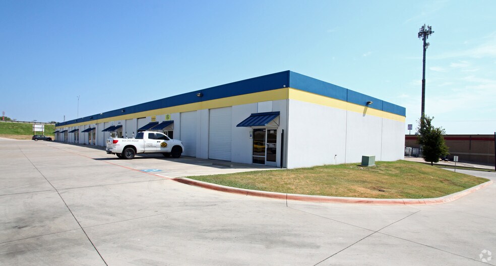 8901 West Fwy, Fort Worth, TX à louer - Photo de l’immeuble – Image 3 sur 4