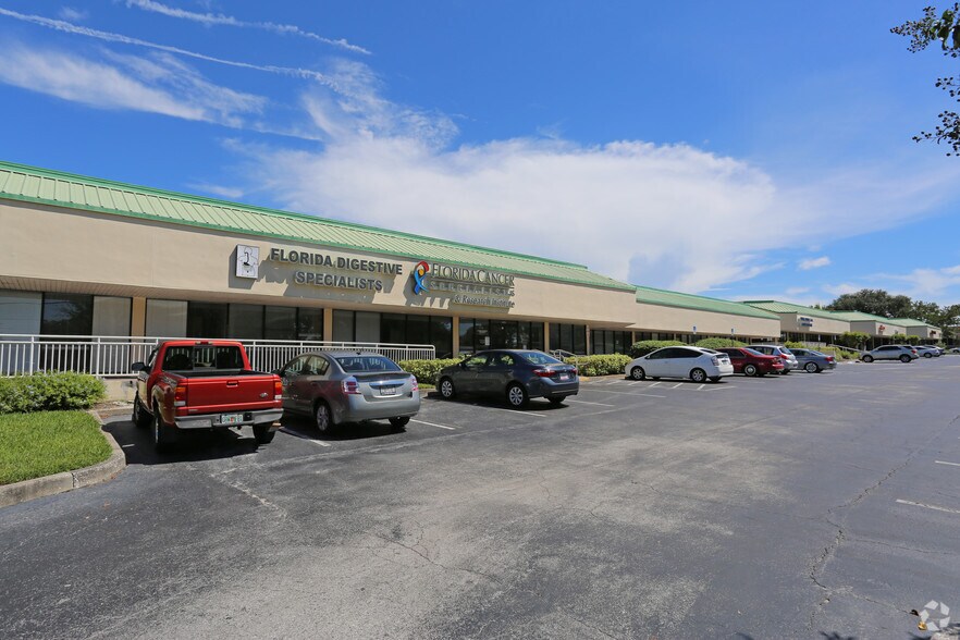 5637-5791 49th St N, Kenneth City, FL à louer - Photo de l’immeuble – Image 1 sur 8