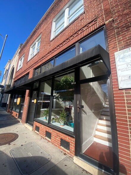 19 Franklin Rd SW, Roanoke, VA à vendre - Photo principale – Image 1 sur 4