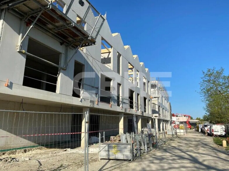 Local d'activités dans Bruges à vendre - Photo de la construction – Image 2 sur 12