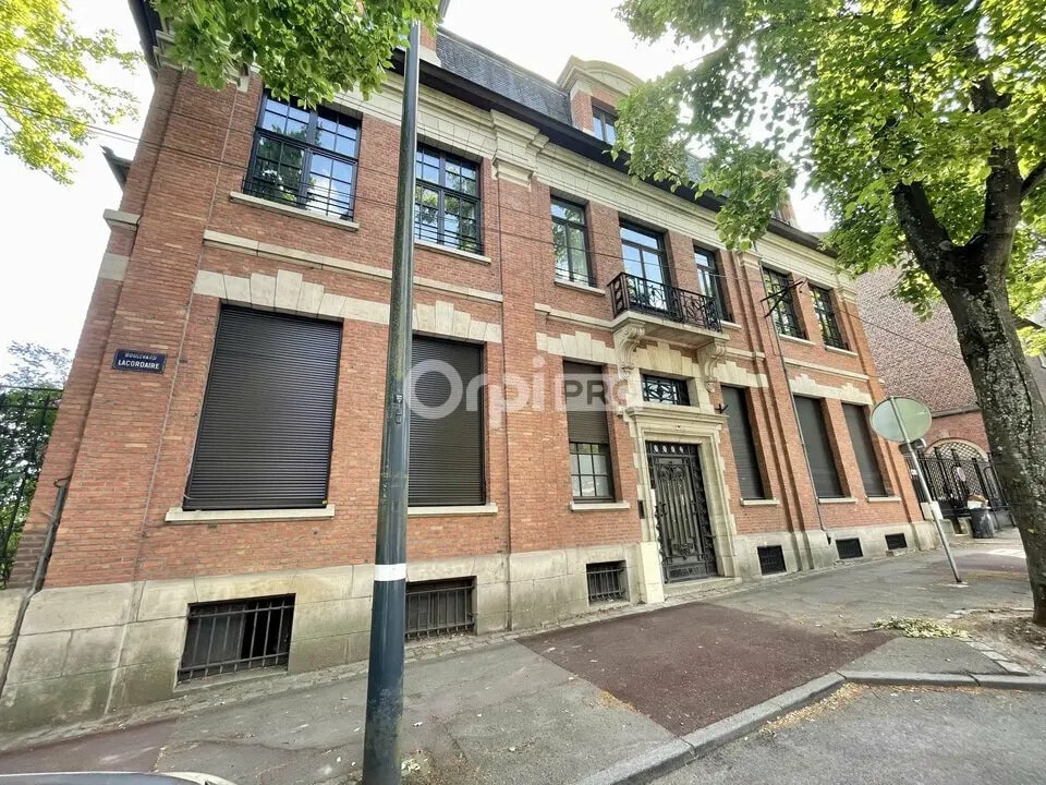 Bureau dans Roubaix à louer Photo de l’immeuble– Image 1 sur 8