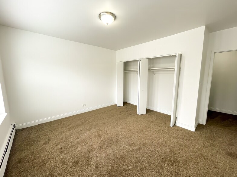 5100-5104 W Madison St, Chicago, IL à vendre - Photo de l’immeuble – Image 2 sur 9