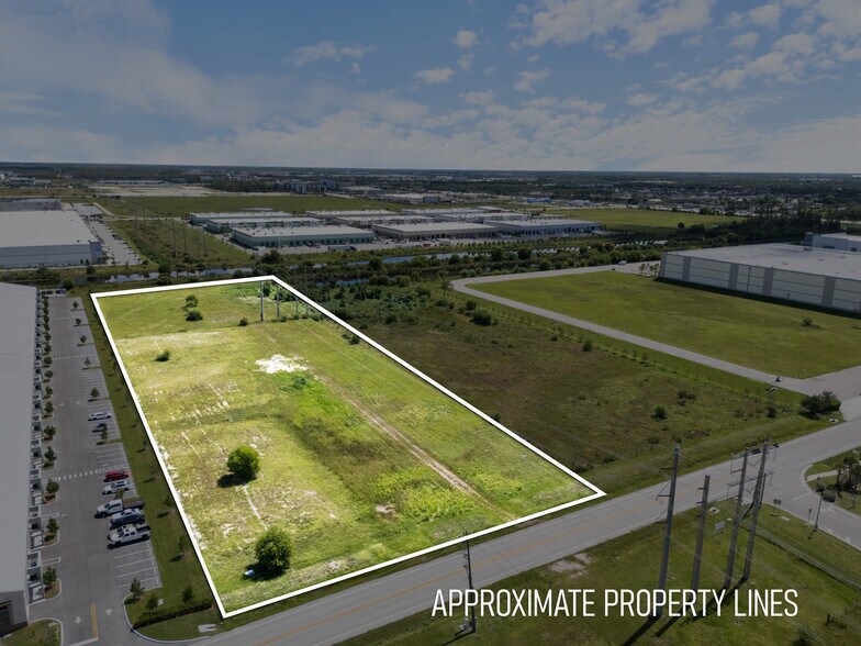 16231 Lee Rd, Fort Myers, FL à vendre - Aérien – Image 2 sur 3