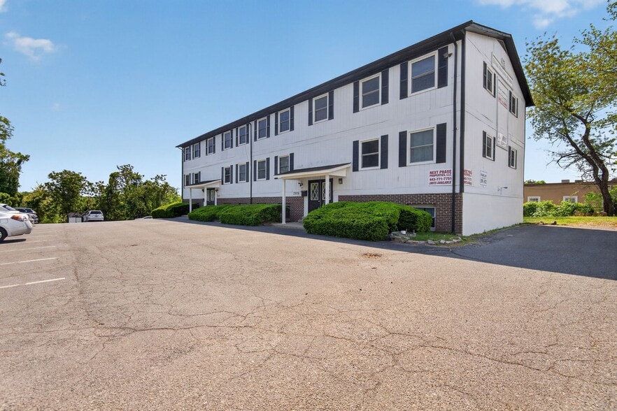 2972-2976 Penwick Ln, Dunkirk, MD à louer - Photo principale – Image 1 sur 4