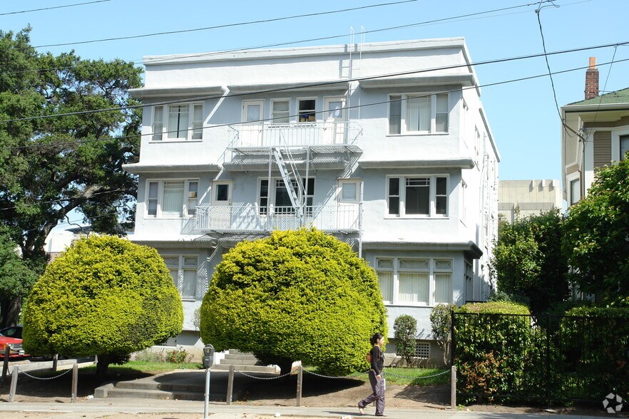 2411 Durant Ave, Berkeley, CA à vendre - Photo de l’immeuble – Image 2 sur 28