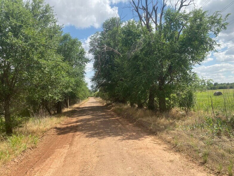 Hwy 287 E & CR 15, Childress, TX à vendre - Photo de l’immeuble – Image 2 sur 8