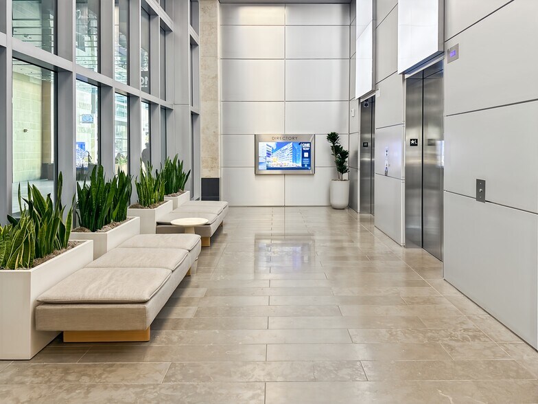 1980 Festival Plaza Dr, Las Vegas, NV à louer - Photo intérieure – Image 3 sur 15