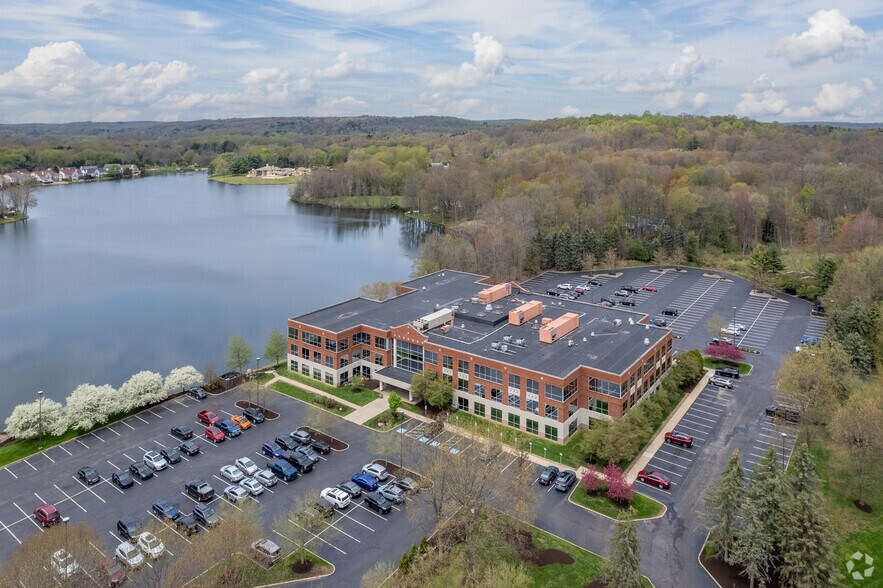 3875 Embassy Pky, Akron, OH à louer - Aérien – Image 3 sur 5