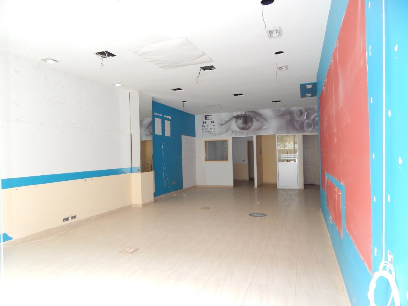 Local commercial dans Ontinyent à louer Photo de l’immeuble– Image 1 sur 15