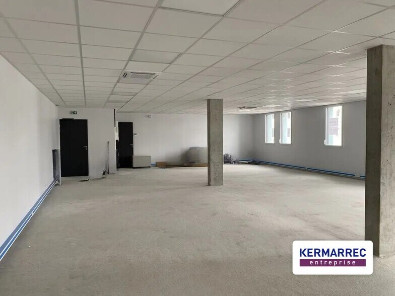 Bureau dans Vitré à vendre - Photo de l’immeuble – Image 2 sur 3