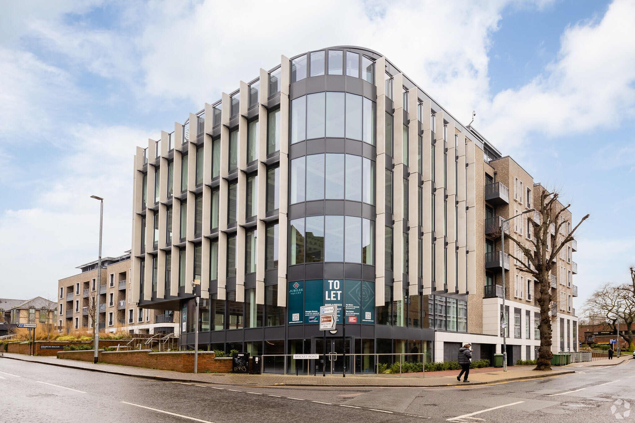 Bricket Rd, St Albans à louer Photo principale– Image 1 sur 3