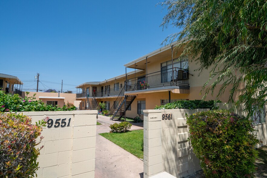 9551-9561 Maureen Dr, Garden Grove, CA à vendre - Photo de l’immeuble – Image 3 sur 19
