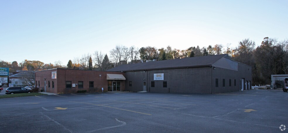 400 Regis Ave, Pittsburgh, PA à louer - Photo de l’immeuble – Image 2 sur 9