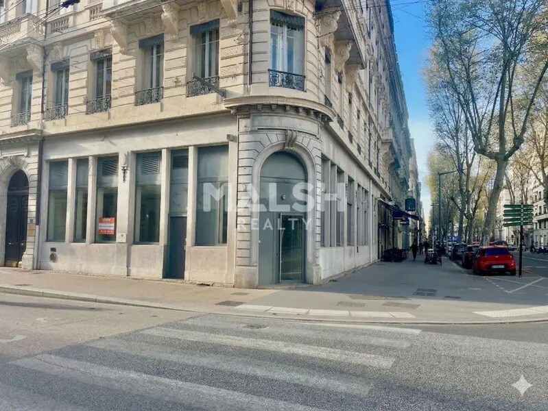 Local commercial dans Lyon à louer Photo de l’immeuble– Image 1 sur 16