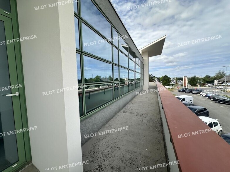Bureau dans Cesson Sevigne à vendre - Photo de l’immeuble – Image 3 sur 5