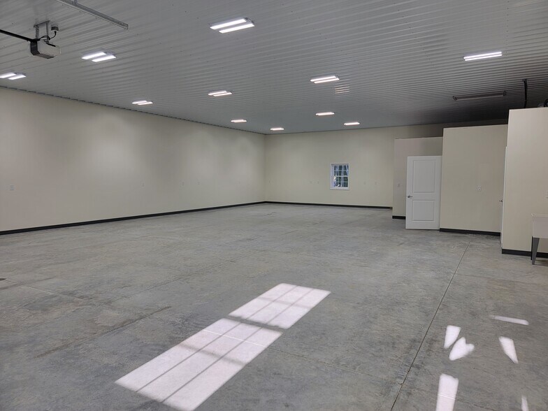 3141 N Westbury Village Dr, Bloomington, IN à louer - Photo de l’immeuble – Image 3 sur 4