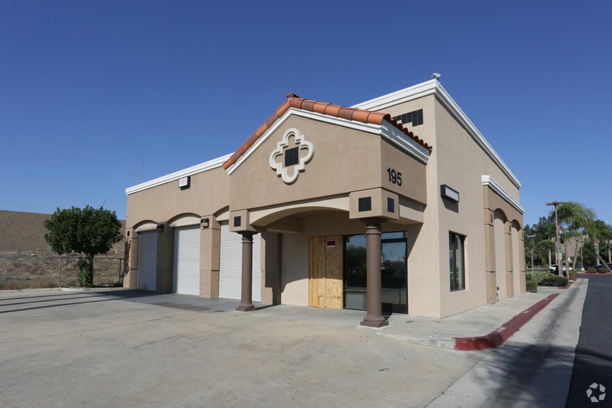 151-195 N Mckinley St, Corona, CA à louer - Photo principale – Image 2 sur 5