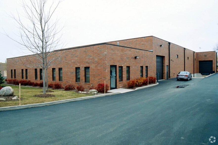901 N Raddant Rd, Batavia, IL à vendre - Photo de l’immeuble – Image 1 sur 1
