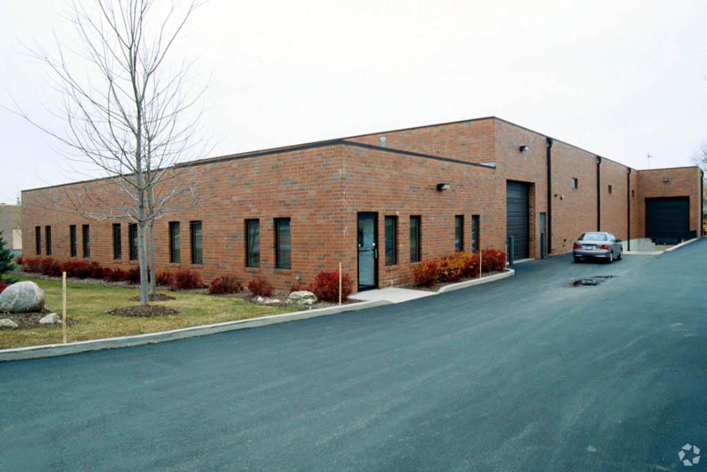 901 N Raddant Rd, Batavia, IL à vendre Photo de l’immeuble– Image 1 sur 2