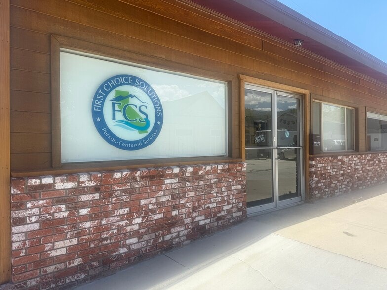 568 W Line St, Bishop, CA à vendre - Photo de l’immeuble – Image 2 sur 30