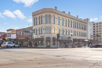 Plus de détails pour 772 W Main St, Lake Geneva, WI - Bureau à louer