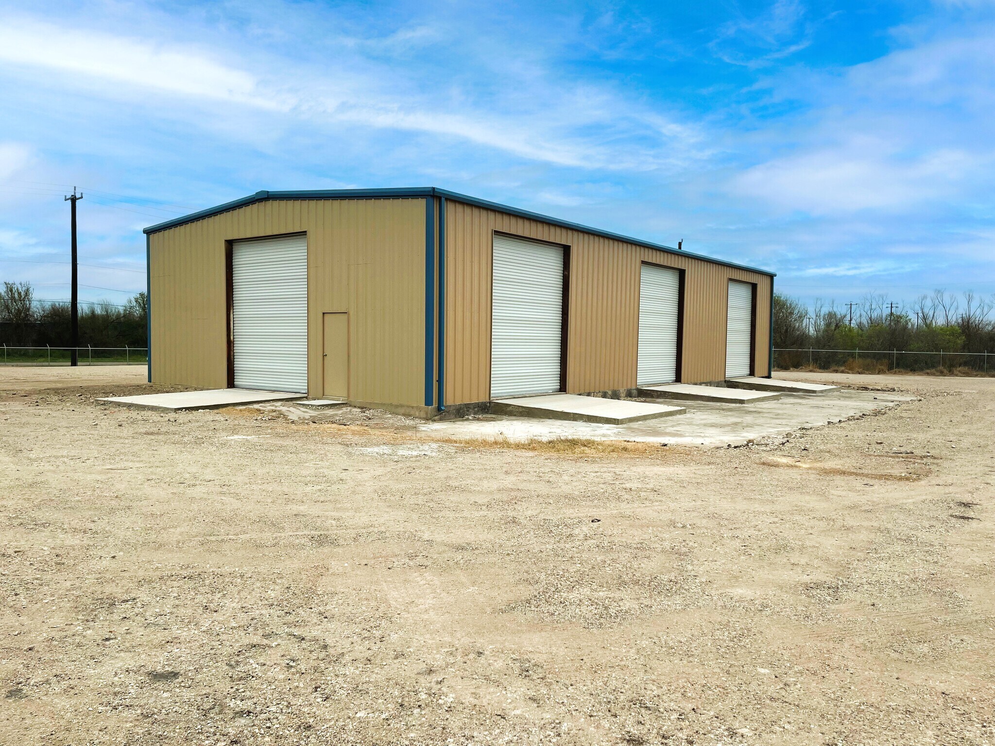 10520 Somerset Rd, San Antonio, TX à vendre Photo principale– Image 1 sur 5