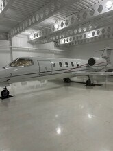2150 Palomar Airport Rd, Carlsbad, CA à louer Photo intérieure– Image 1 sur 1