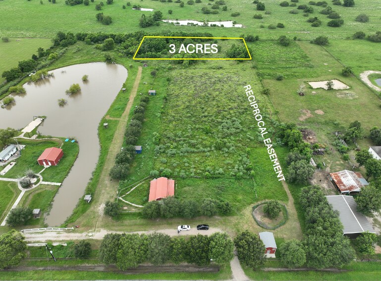 7702 Vincik Ehlert Rd, Rosenberg, TX à vendre Photo de l’immeuble– Image 1 sur 6