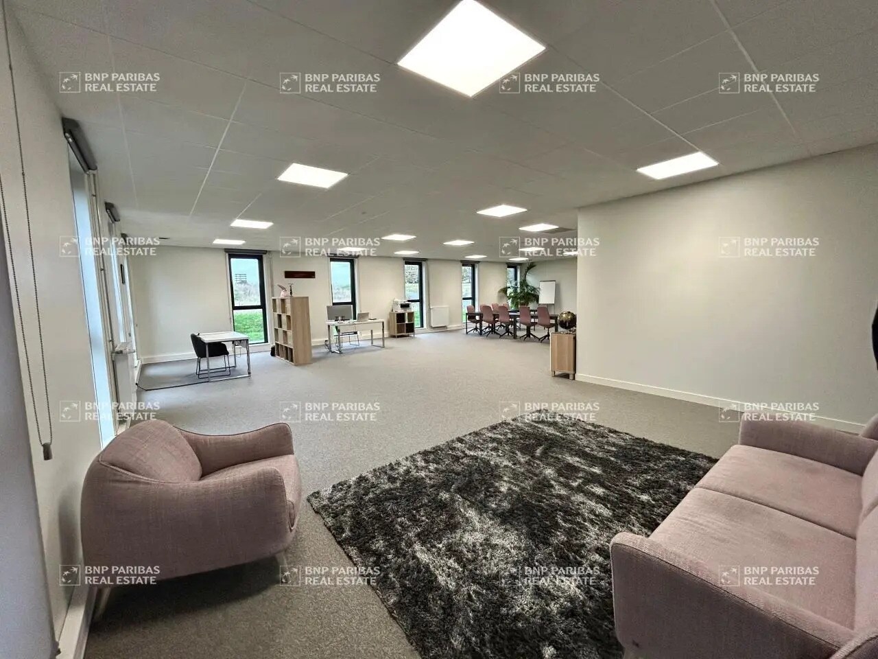 Bureau dans Thorigné-Fouillard à louer Photo intérieure– Image 1 sur 7