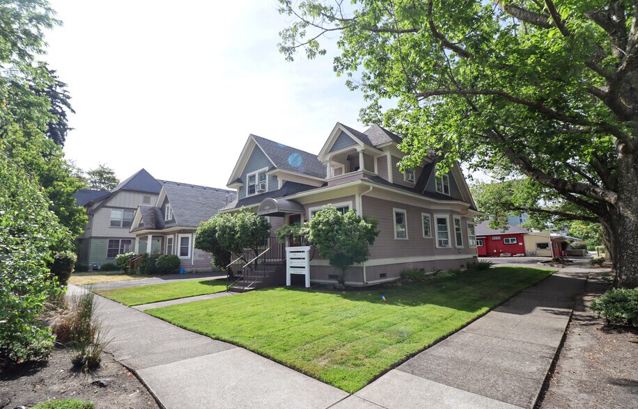 292 W 12th Ave, Eugene, OR à vendre - Photo de l’immeuble – Image 2 sur 15