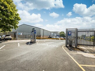 Plus de détails pour Station Rd, Bolton - Industriel/Logistique à louer