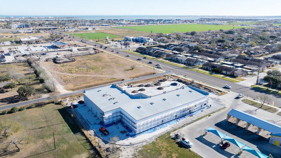 1801 Rodd Field Rd, Corpus Christi, TX à louer - Photo de l’immeuble – Image 3 sur 5